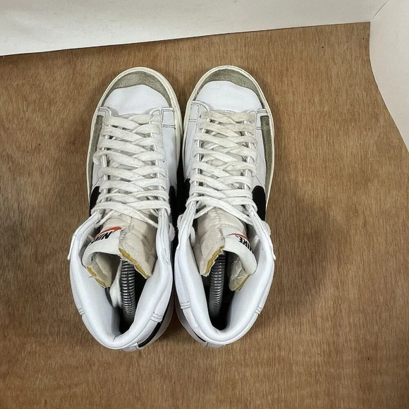 Nike Blazer Mid 77 Women Size 8.5 CZ1055-100 White Shoes Sneakers - Picture 5 of 8